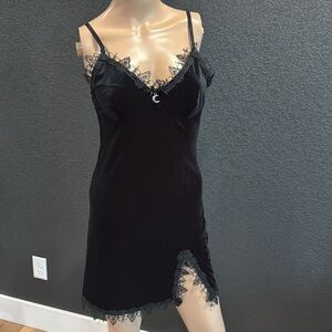 Elegant Black Lace Trim velvet sexy witchy vibes dress small